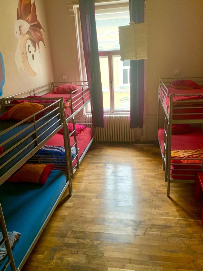 Carpe Noctem Hostel บูดาเปสต์ ภายนอก รูปภาพ